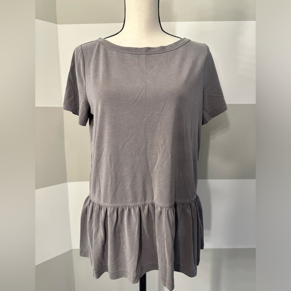 Banana Republic Gray Short Sleeve Peplum Tee